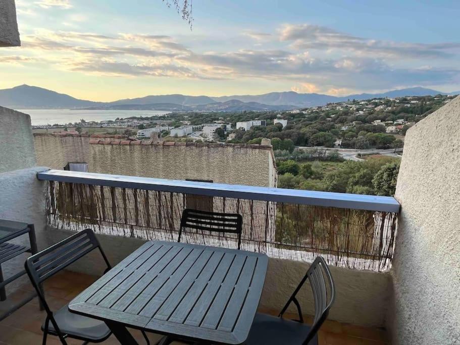 Apartment 2 Pieces Avec Vue Sur A Porticcio En Corse Du Sud
